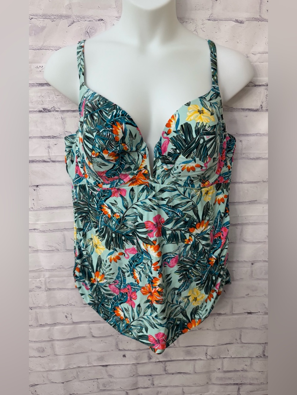 Swim By Cacique  Plunge Tankini Swim Top 44DD Beachy Flamingo Tropical Hawaiian